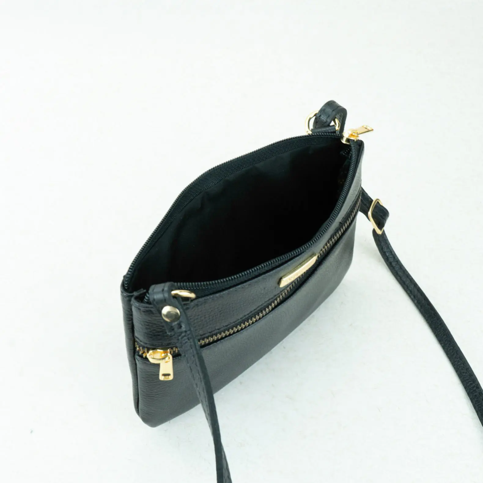 Alternative view of BOLSA TRANSVERSAL - 2926