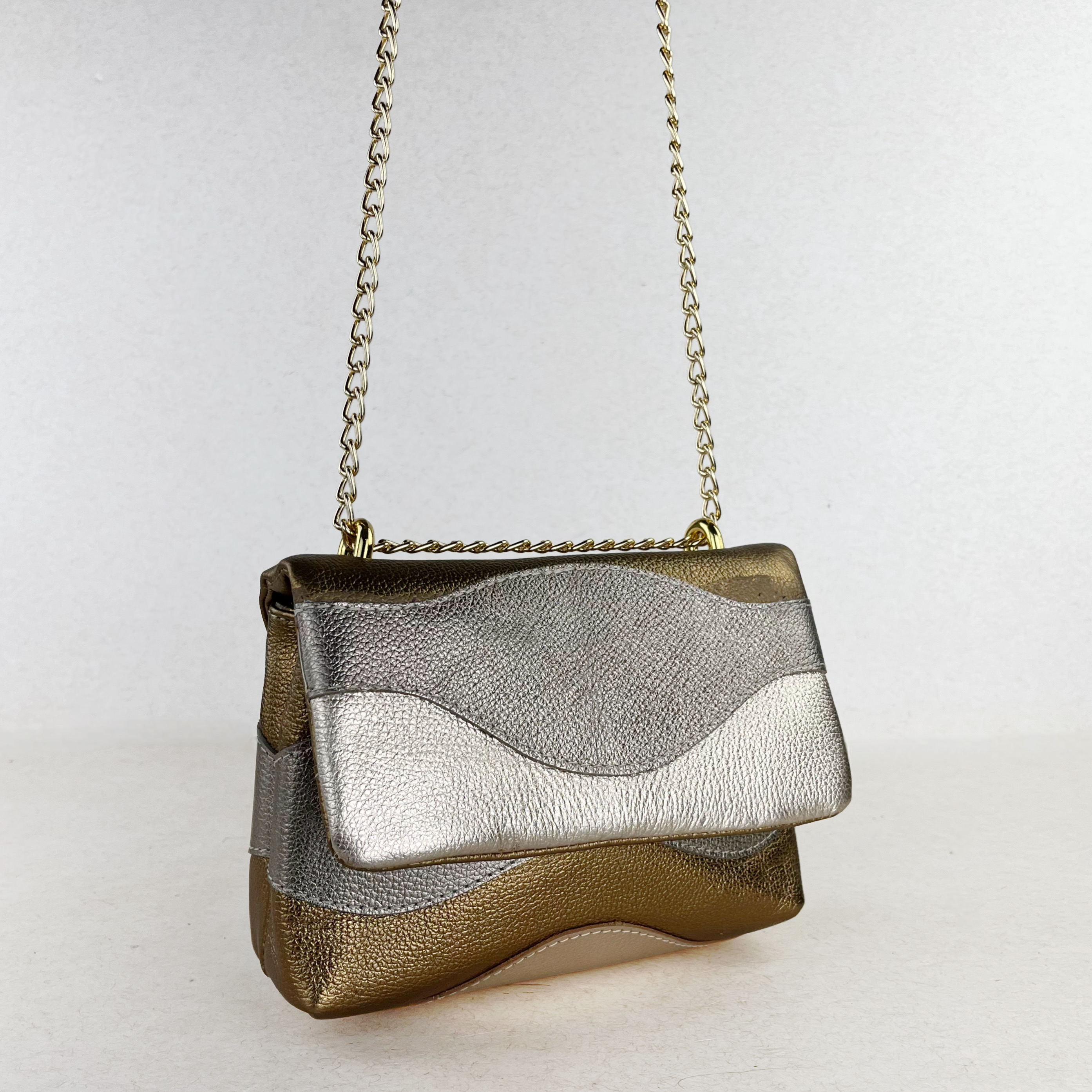 Alternative view of BOLSA TRANSVERSAL - 2633